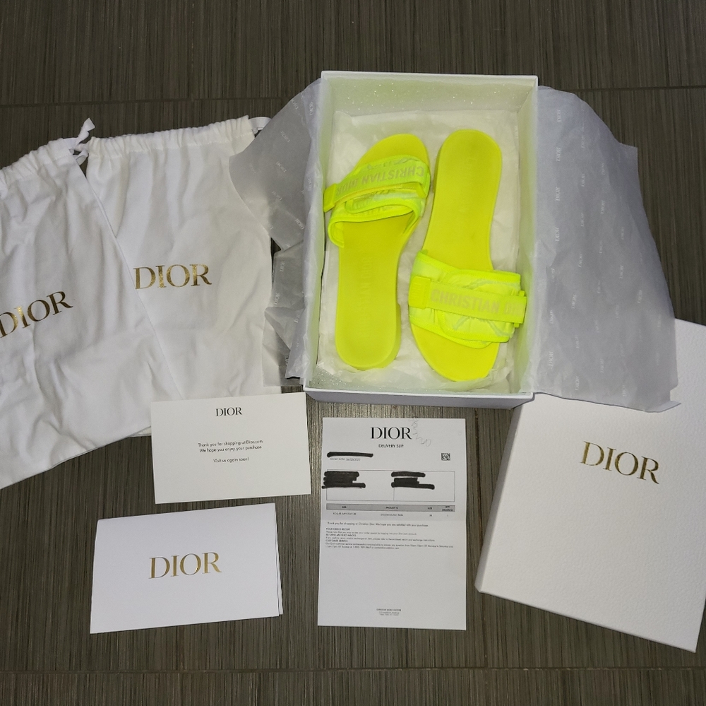 DIOR evolution Slide